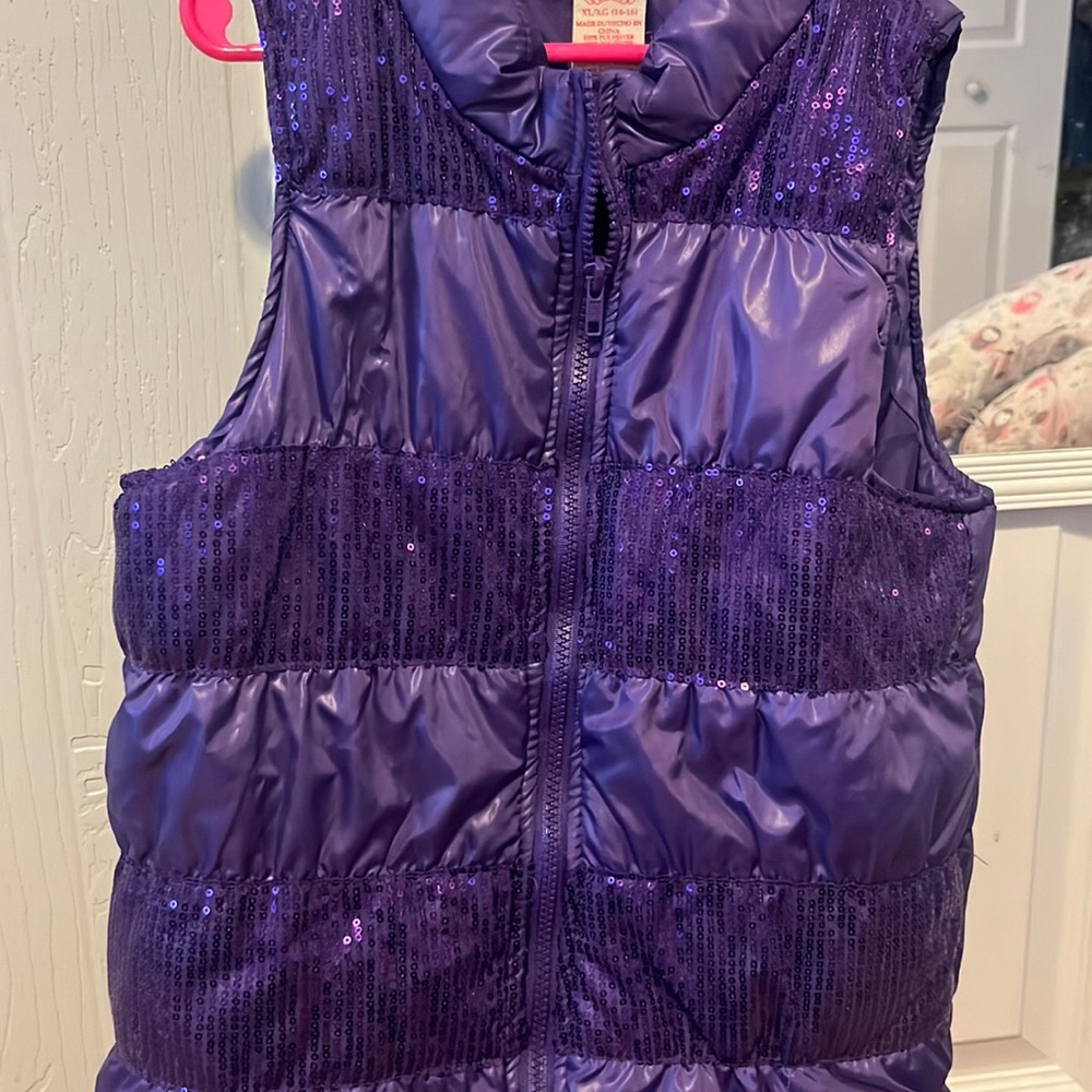 Faded Glory girls’ 14/16 purple sequin puffer vest